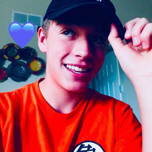 Meet your Posher, Quinn - Picture 1 of 1